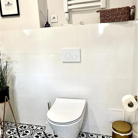 Kamienica Arte 4 ウストカ